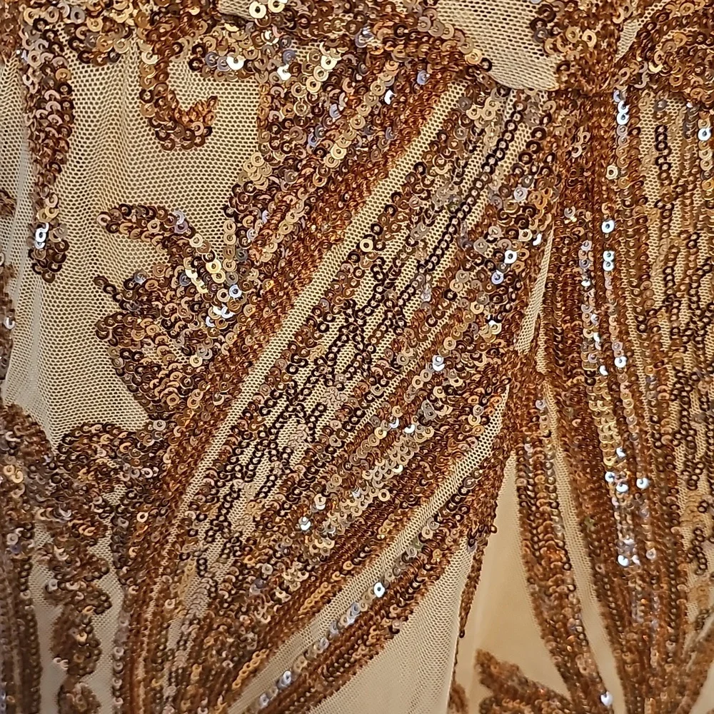 Dress - Picture 6 of 6